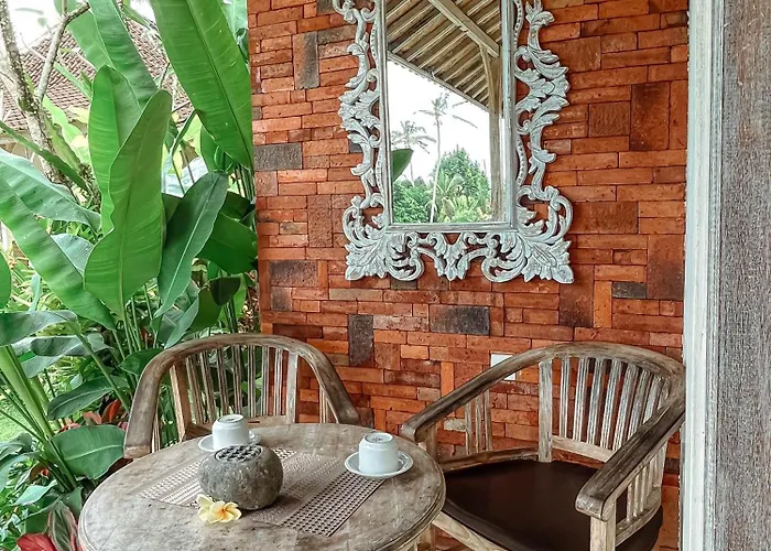 Puri Lumbung 3* ウブド